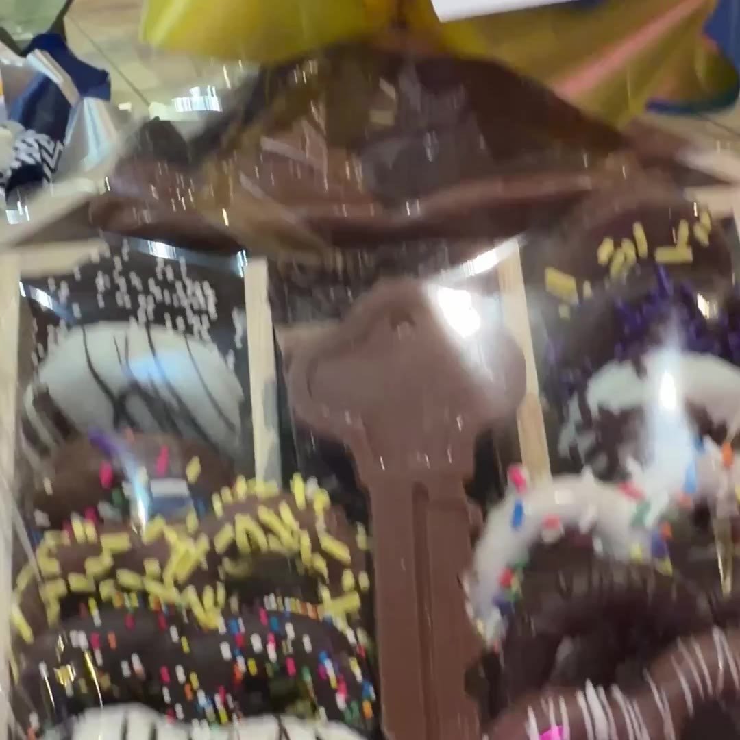 Housewarming chocolate gift tray with chocolate house, key, pretzels and Oreos