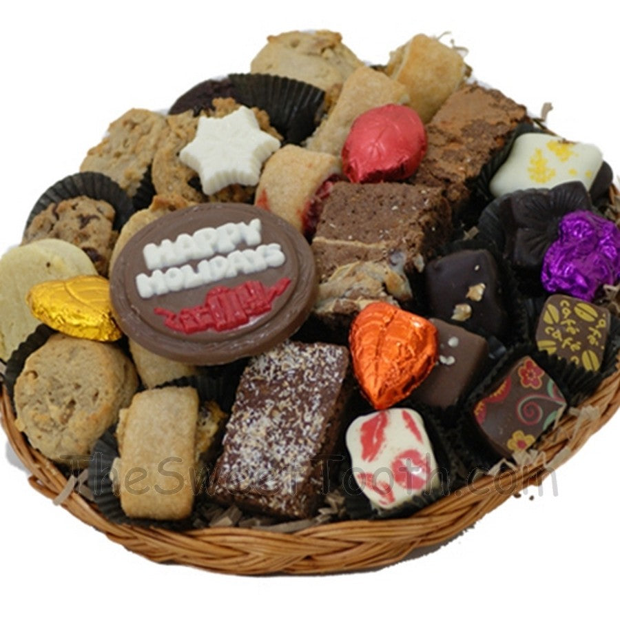 Small Round Pastry and Chocolate Basket: Holiday